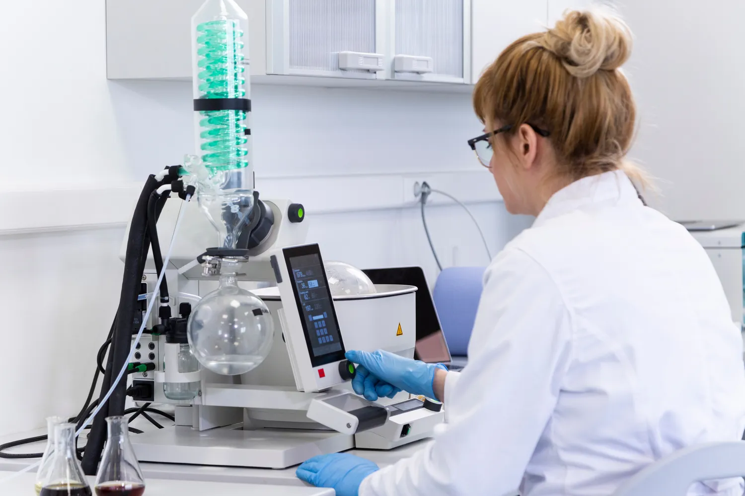 przemysl-elektroniczny-co-to-jest-1