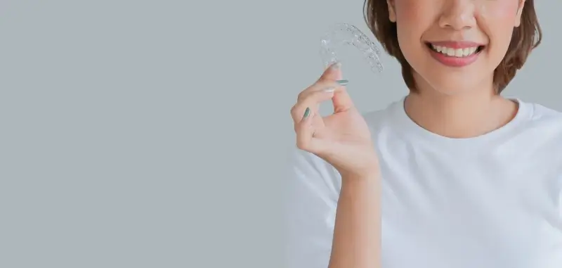 noszenie-nakladek-invisalign-1