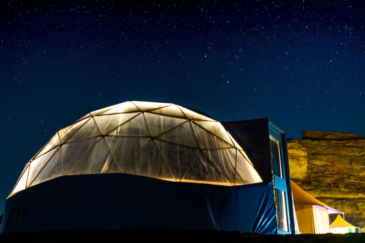 Czy na glamping trzeba mieć pozwolenie?