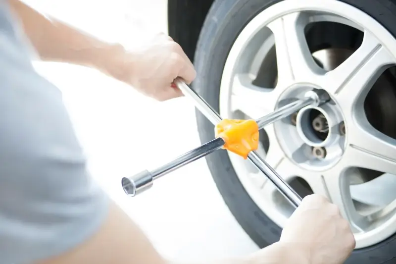 ile-kosztuje-warsztat-samochodowy-f