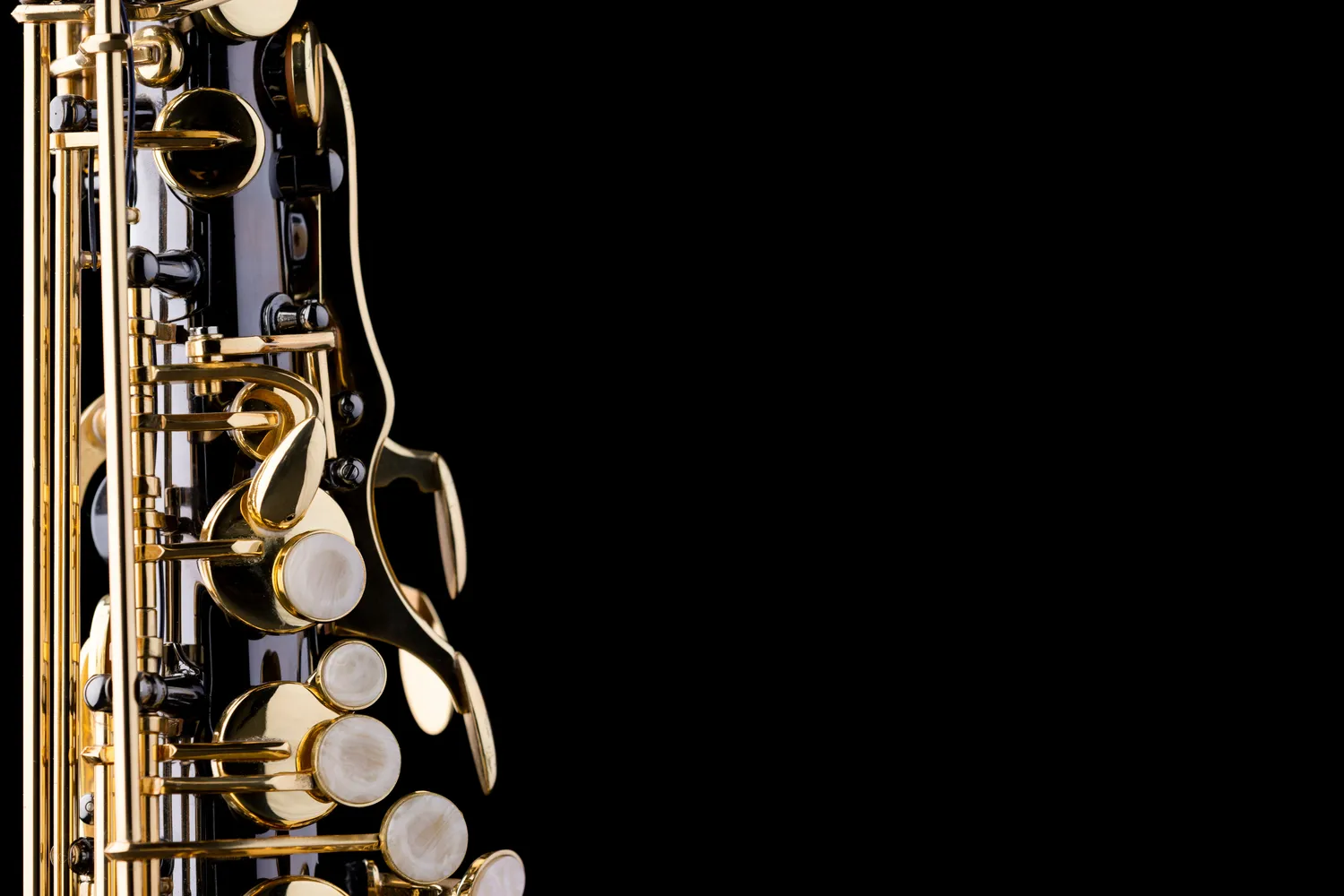 jak-transponuje-saksofon-sopranowy-f